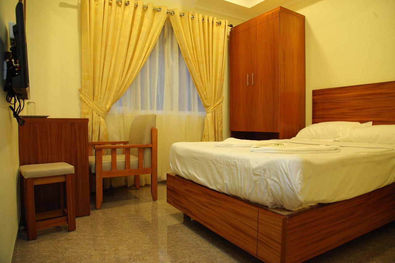 Vettoor Nanas Inn Ettumanoor Esterno foto